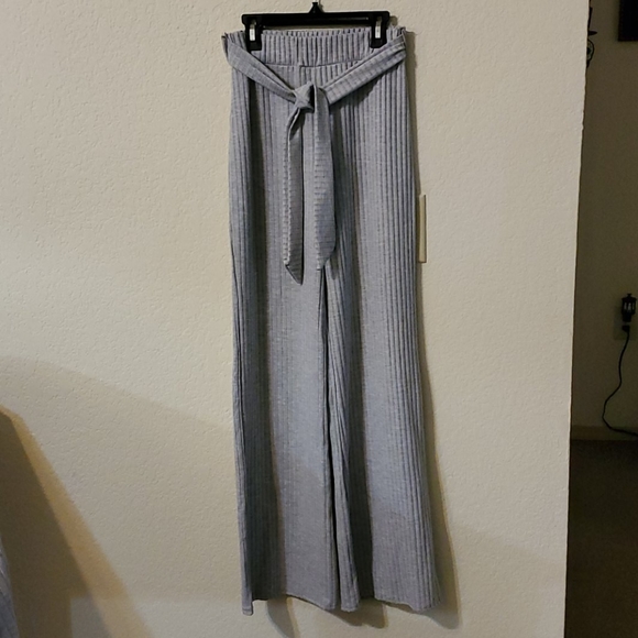 Femme Luxe high waisted set NWOT - Picture 5 of 8